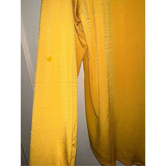 Lynn Ryan Womans yellow gold soft long sleeve Tie Cuffs button down top Size  XL - Picture 4 of 5